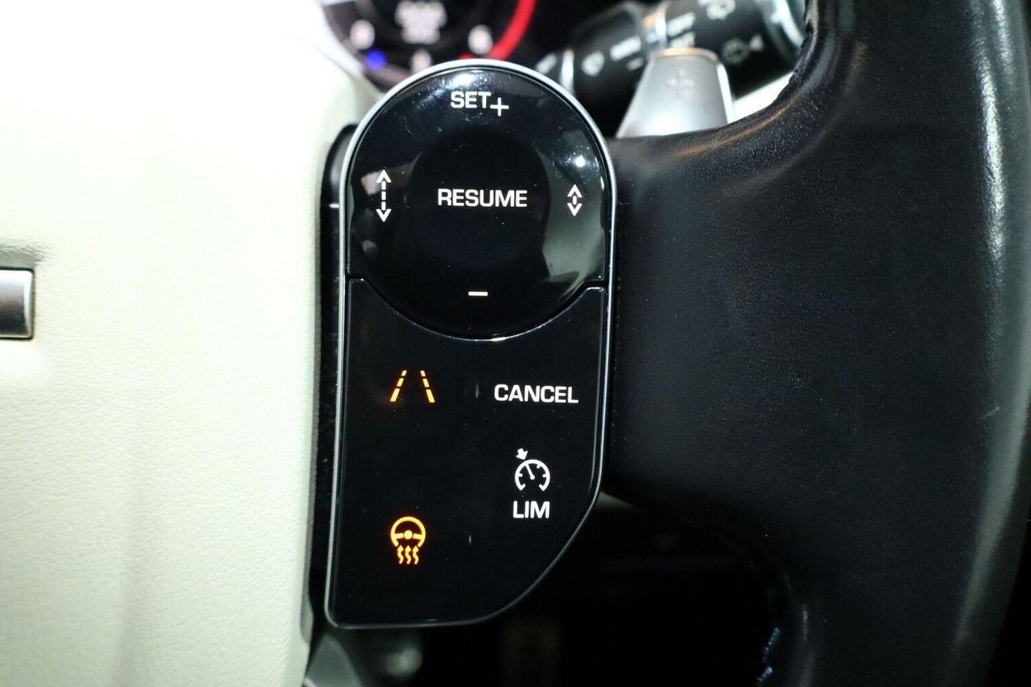 Used Land Rover Discovery 2019 for sale - 76897035: Photo 11