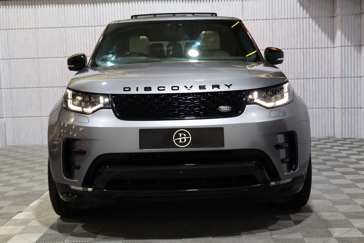 Used Land Rover Discovery 2019 for sale - 76897035: Photo 32
