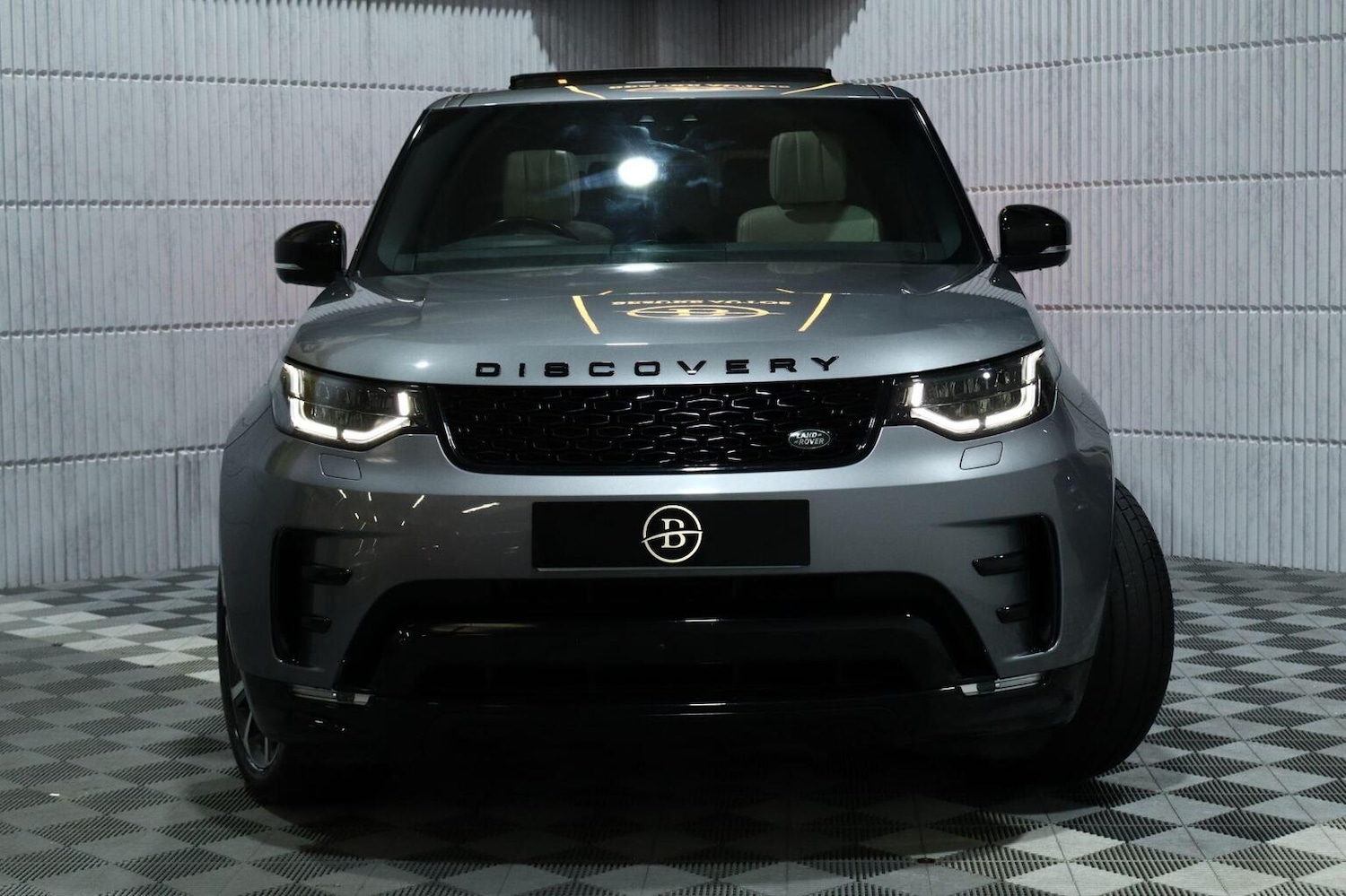 Used Land Rover Discovery 2019 for sale - 76897035: Photo 5