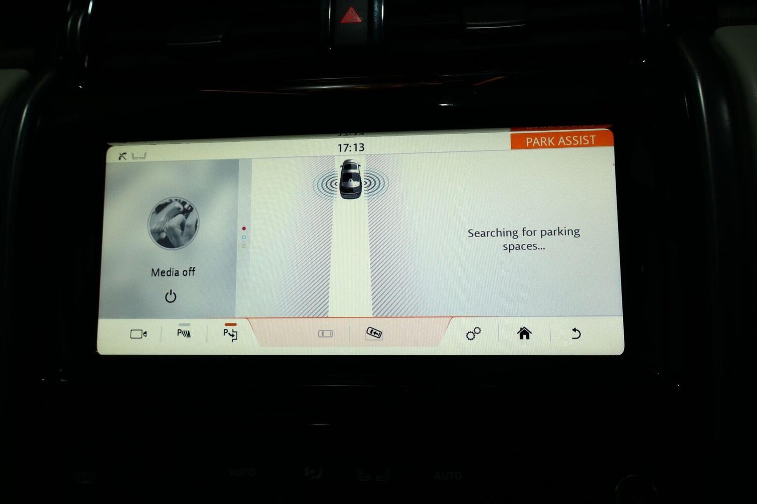 Used Land Rover Discovery 2019 for sale - 76897035: Photo 56