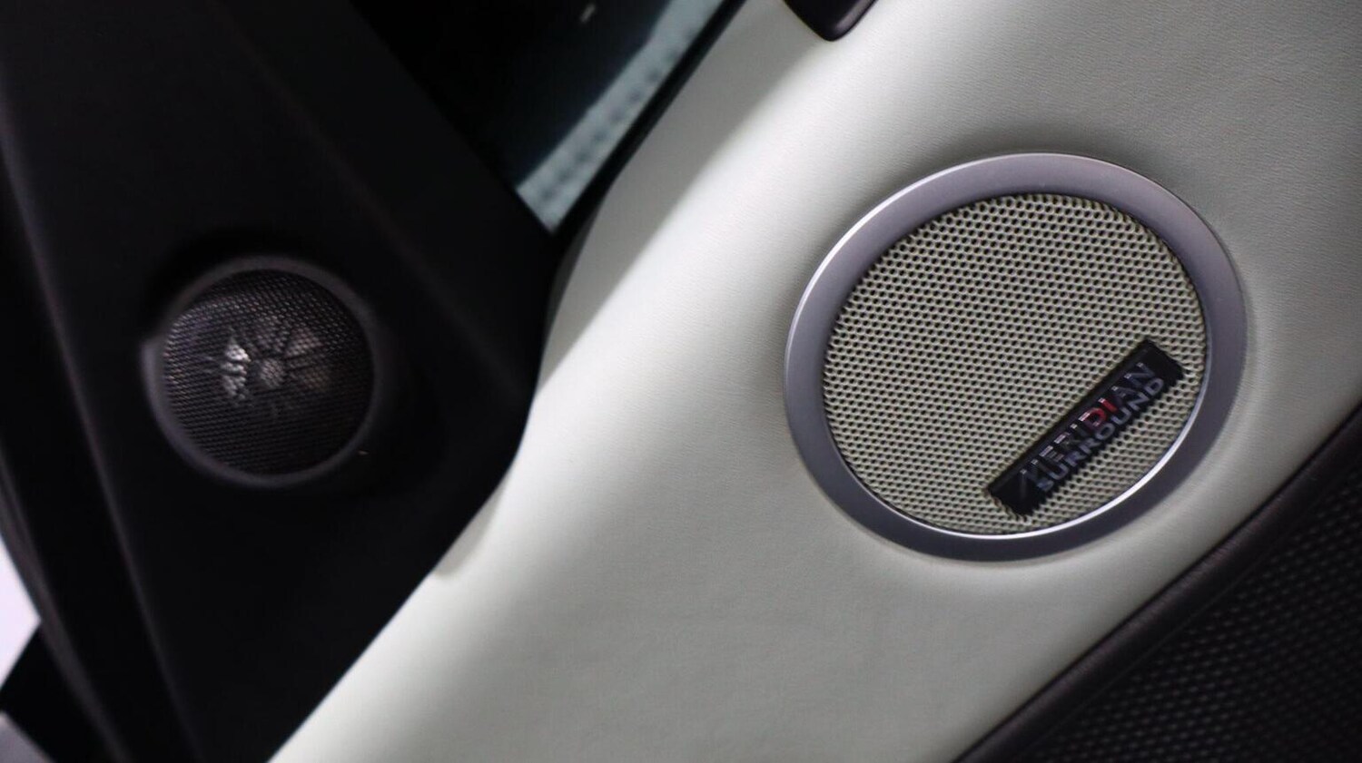 Used Land Rover Discovery 2019 for sale - 77844935: Photo 10