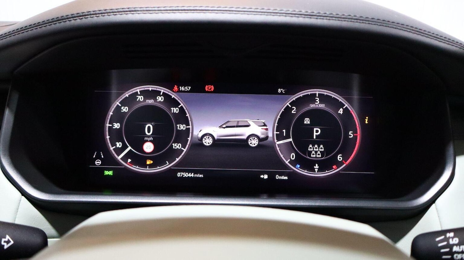 Used Land Rover Discovery 2019 for sale - 77844935: Photo 15