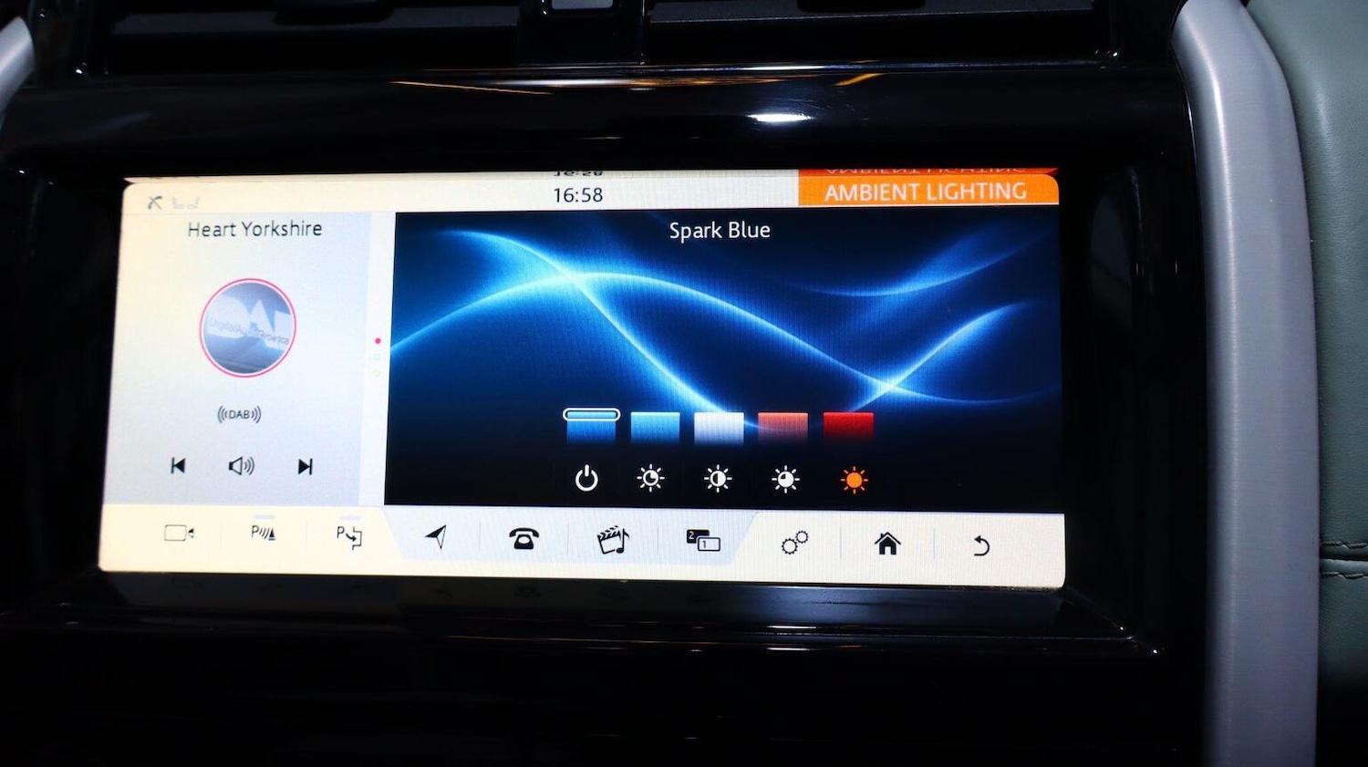 Used Land Rover Discovery 2019 for sale - 77844935: Photo 25