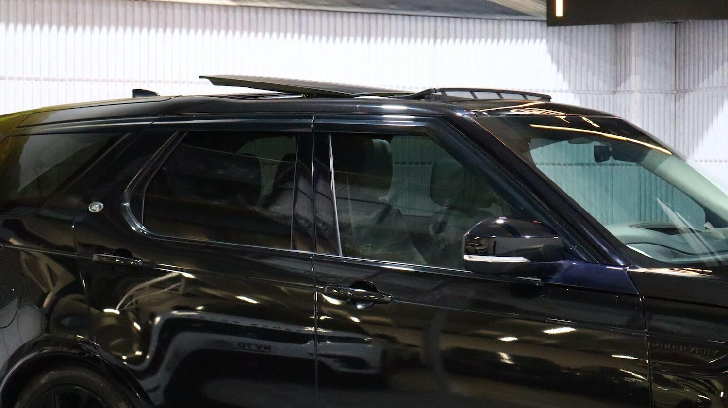 Used Land Rover Discovery 2019 for sale - 77844935: Photo 33