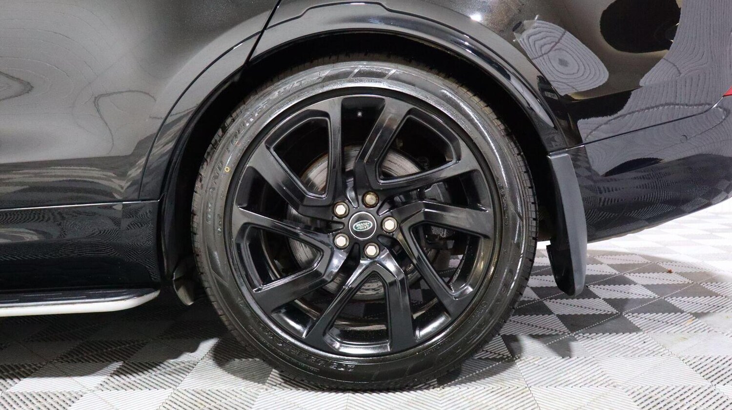 Used Land Rover Discovery 2019 for sale - 77844935: Photo 48