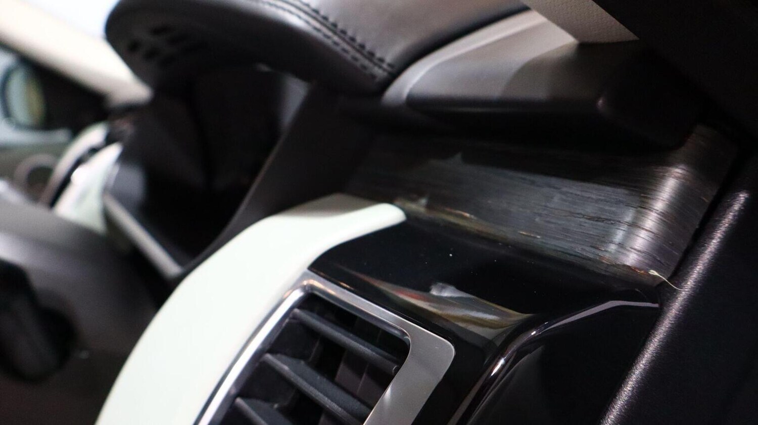 Used Land Rover Discovery 2019 for sale - 77844935: Photo 65