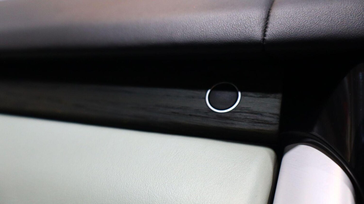 Used Land Rover Discovery 2019 for sale - 77844935: Photo 87