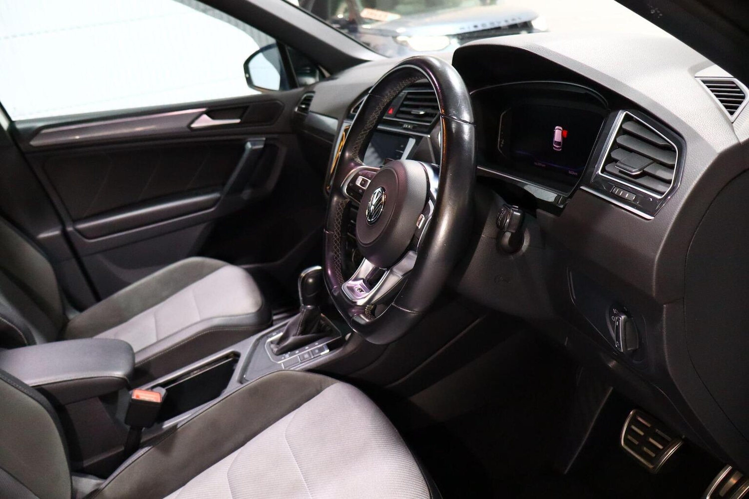 Used Volkswagen Tiguan 2019 for sale - 77342572: Photo 74