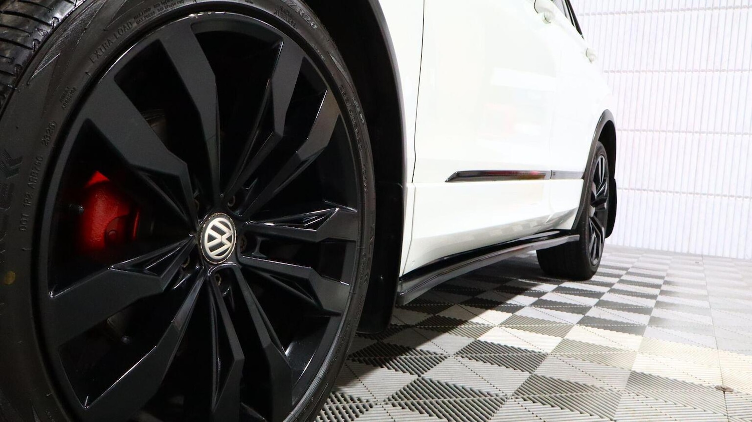 Used Volkswagen Tiguan 2019 for sale - 77342572: Photo 8