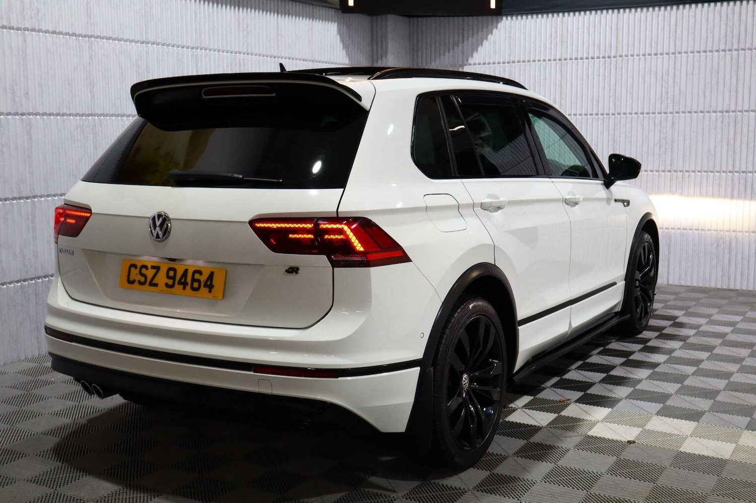 Used Volkswagen Tiguan 2019 for sale - 77342572: Photo 98