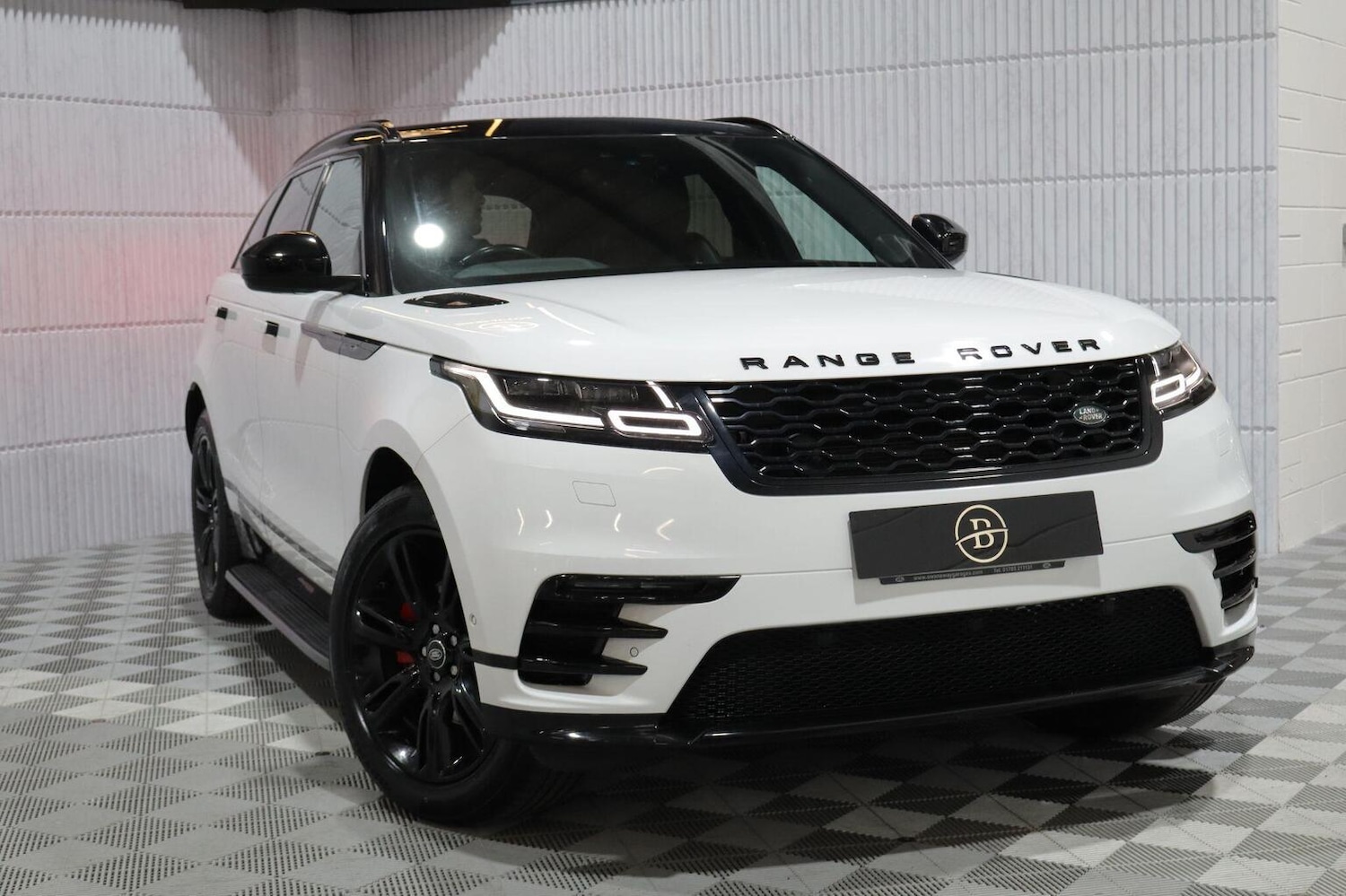 Used Land Rover Range Rover Velar 2018 for sale - 76211793: Photo 1