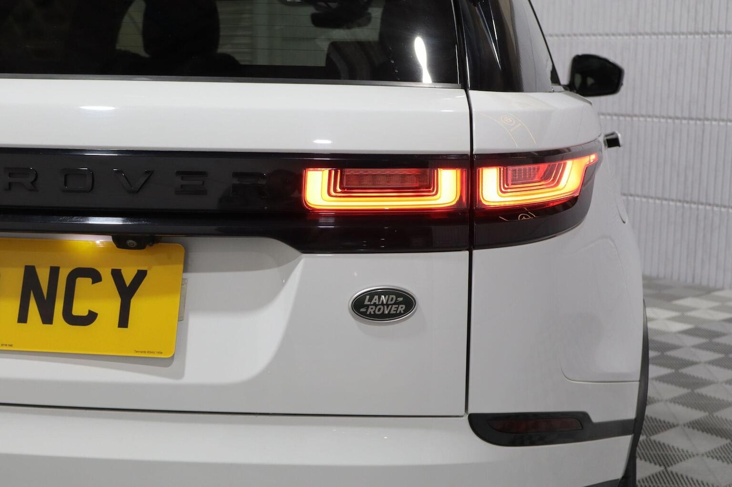 Used Land Rover Range Rover Velar 2018 for sale - 76211793: Photo 28