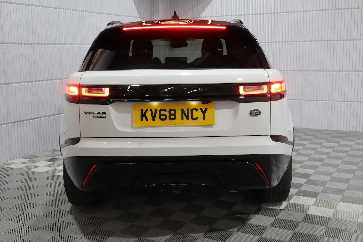 Used Land Rover Range Rover Velar 2018 for sale - 76211793: Photo 30