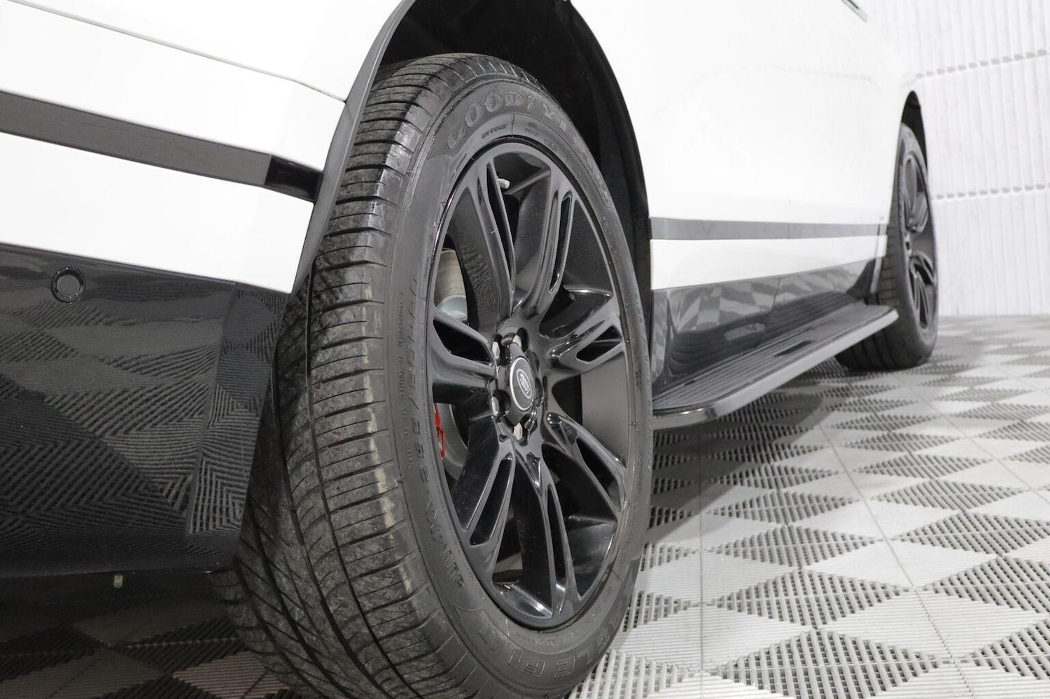 Used Land Rover Range Rover Velar 2018 for sale - 76211793: Photo 57