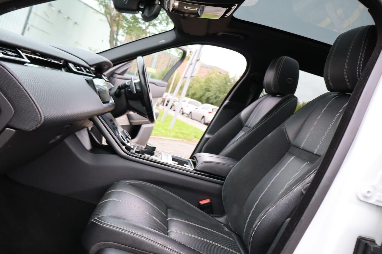 Used Land Rover Range Rover Velar 2018 for sale - 76211793: Photo 66