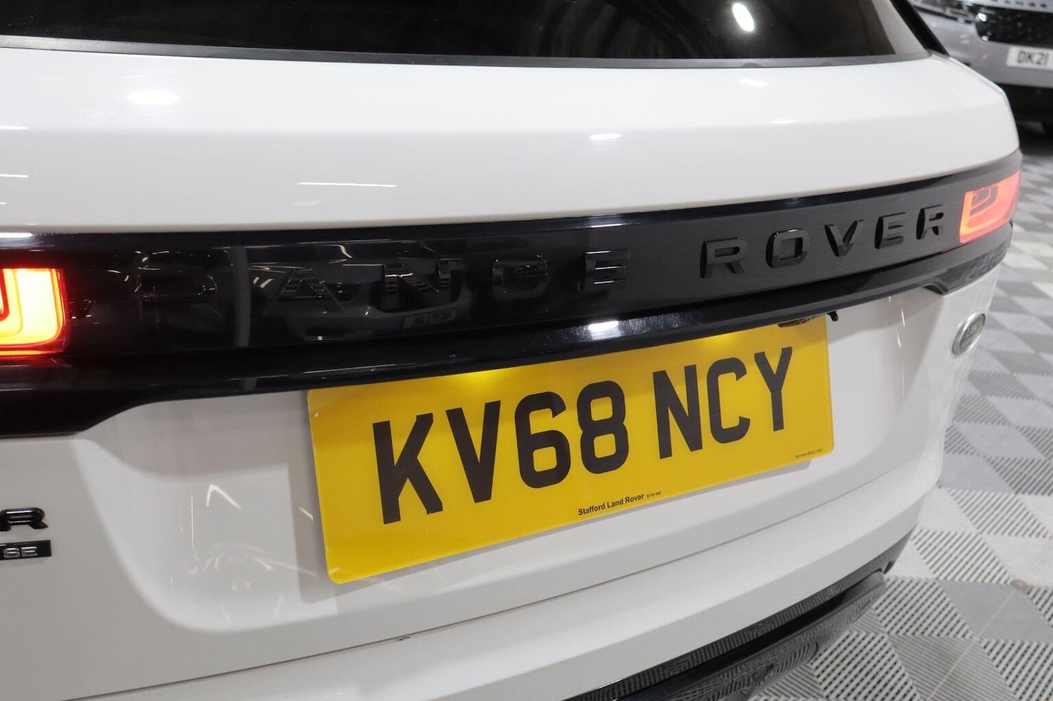 Used Land Rover Range Rover Velar 2018 for sale - 76211793: Photo 74