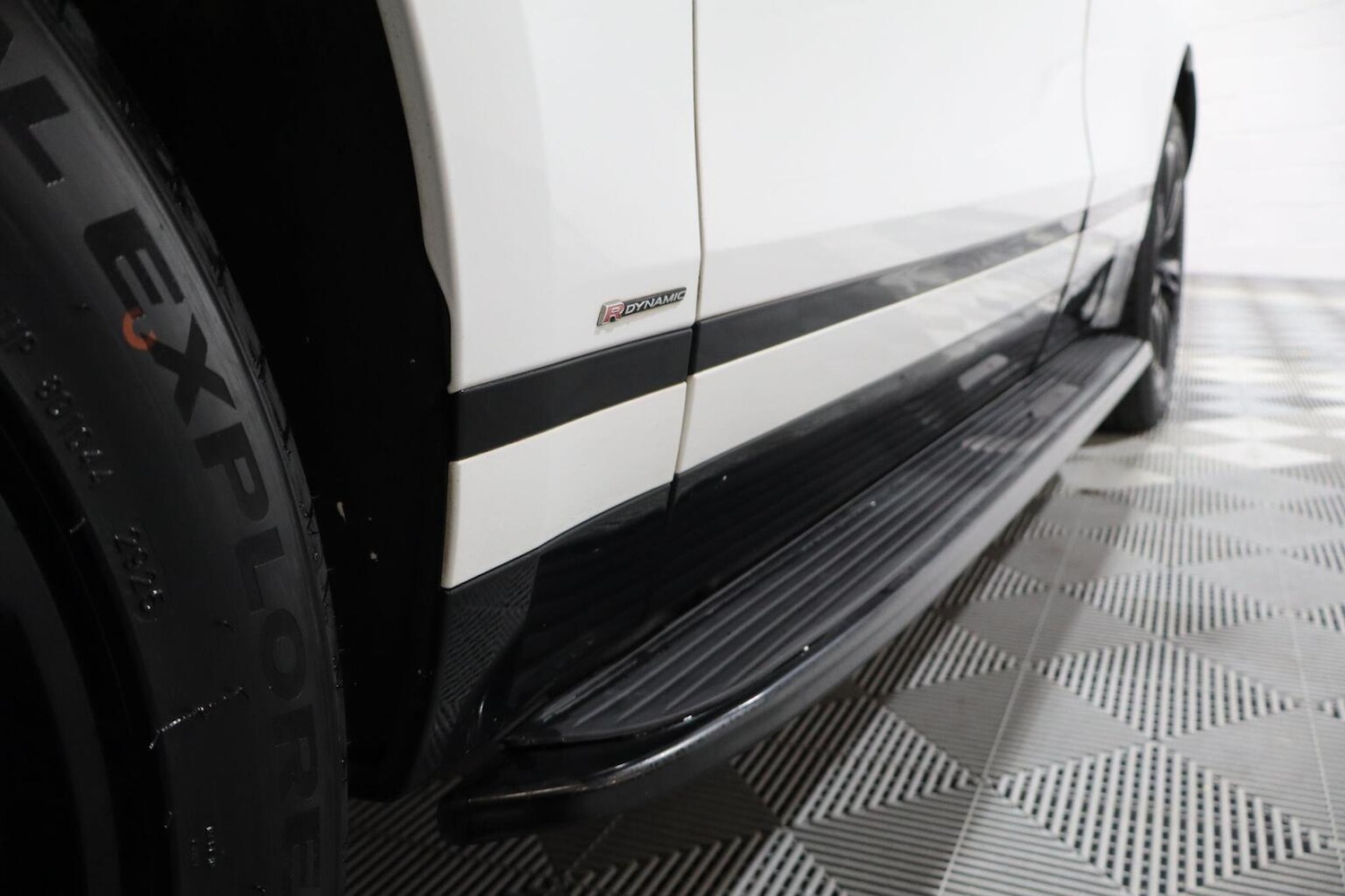 Used Land Rover Range Rover Velar 2018 for sale - 76211793: Photo 75