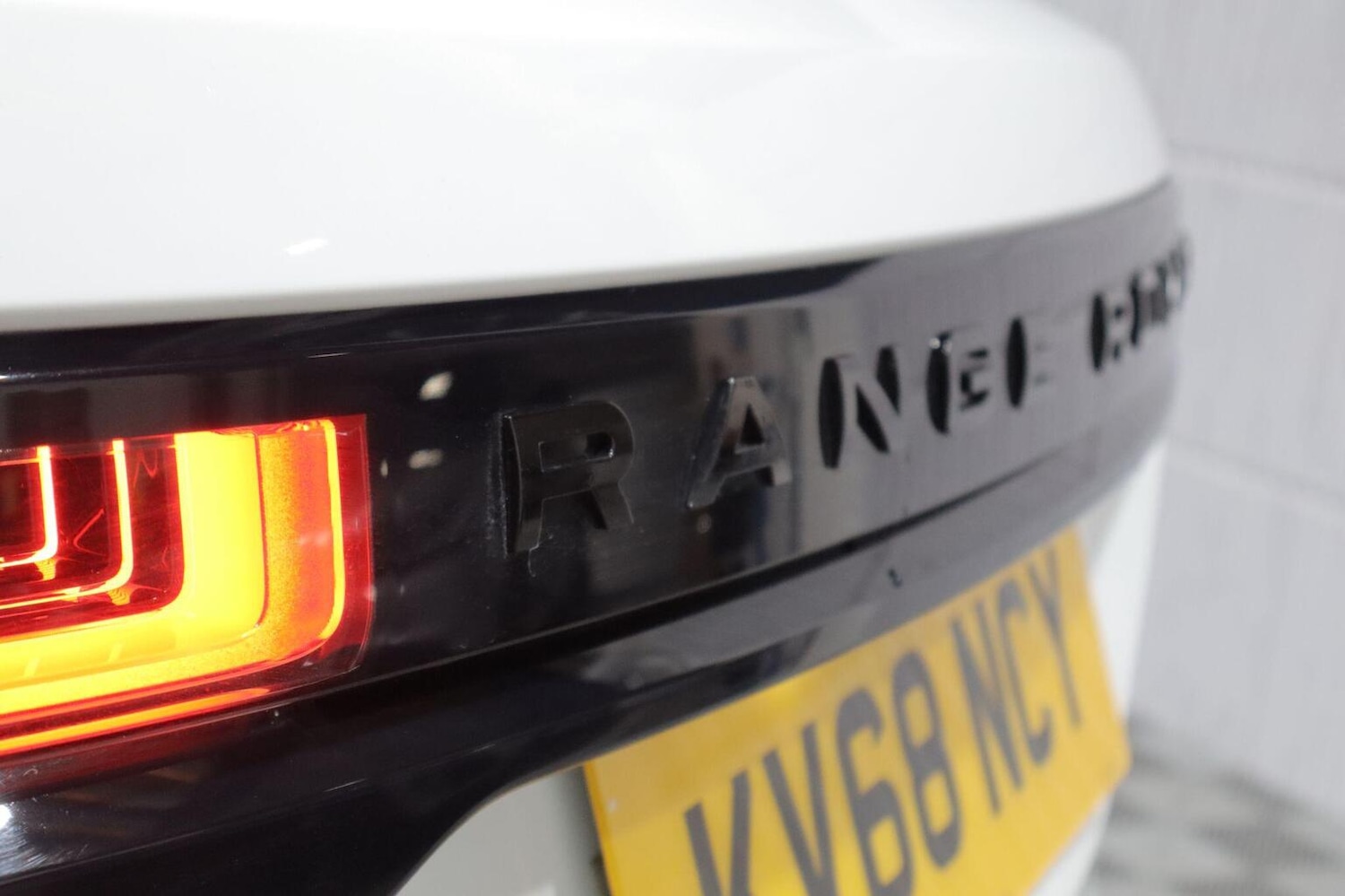 Used Land Rover Range Rover Velar 2018 for sale - 76211793: Photo 84