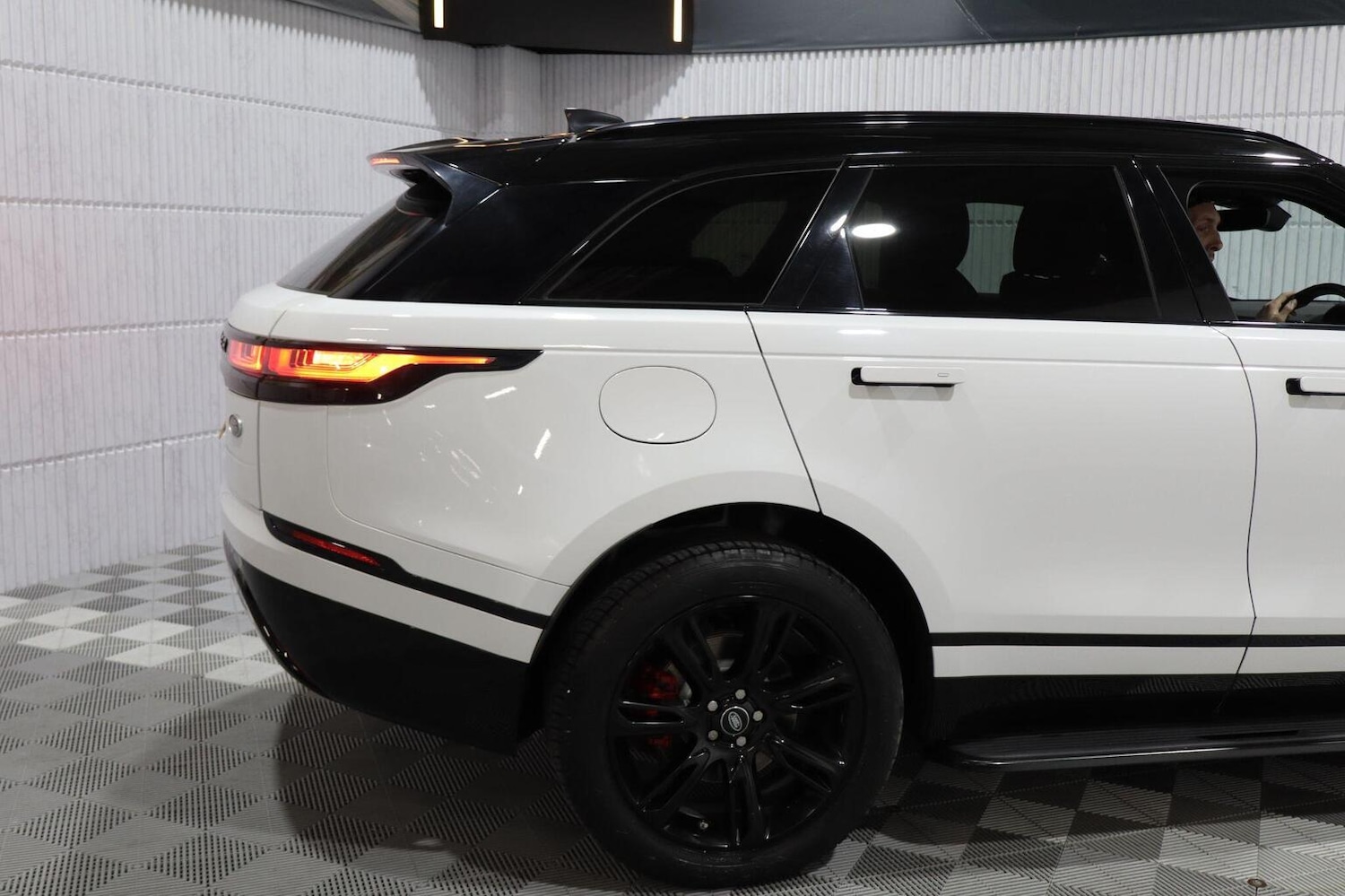 Used Land Rover Range Rover Velar 2018 for sale - 76211793: Photo 94