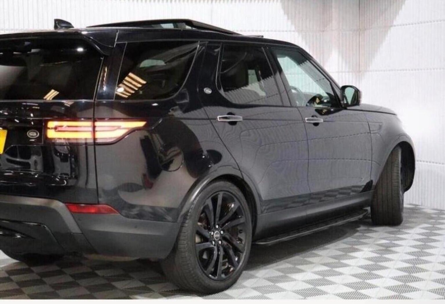 Used Land Rover Discovery 2019 for sale - 77749963: Photo 4