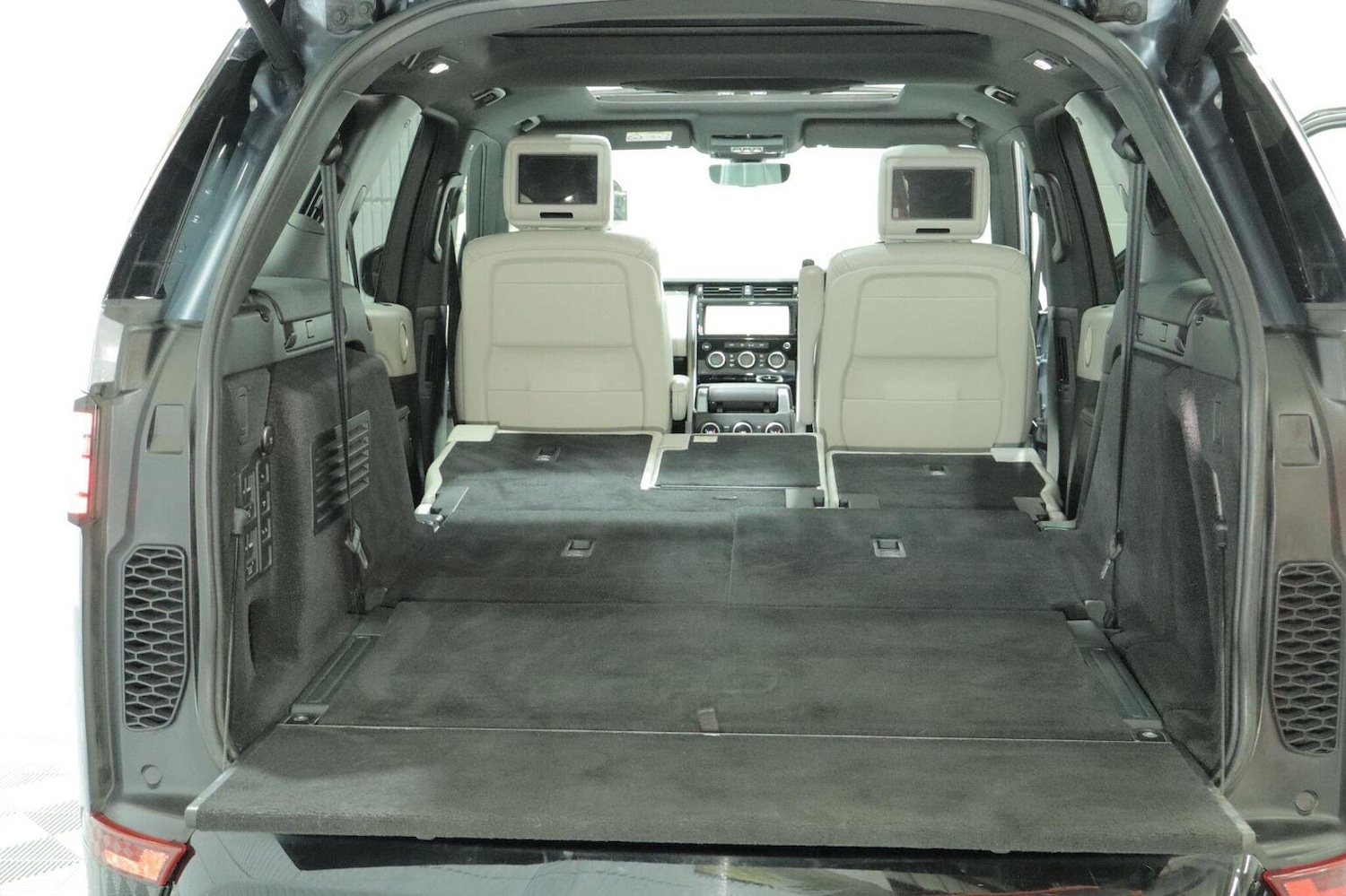 Used Land Rover Discovery 2019 for sale - 76741285: Photo 50