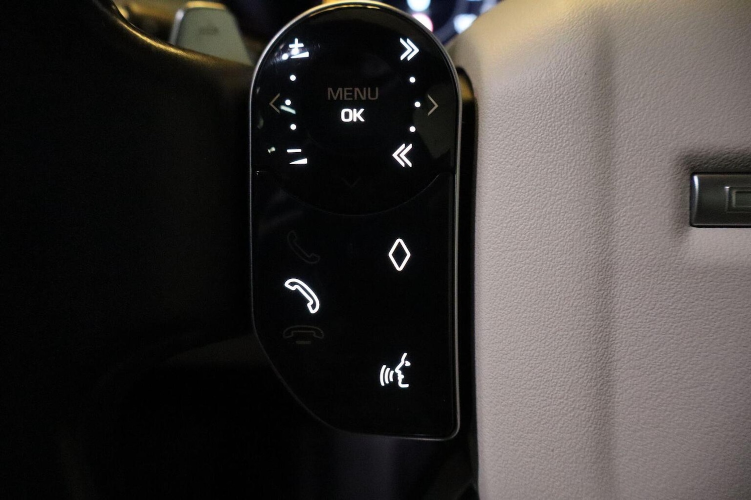 Used Land Rover Discovery 2019 for sale - 76741285: Photo 82