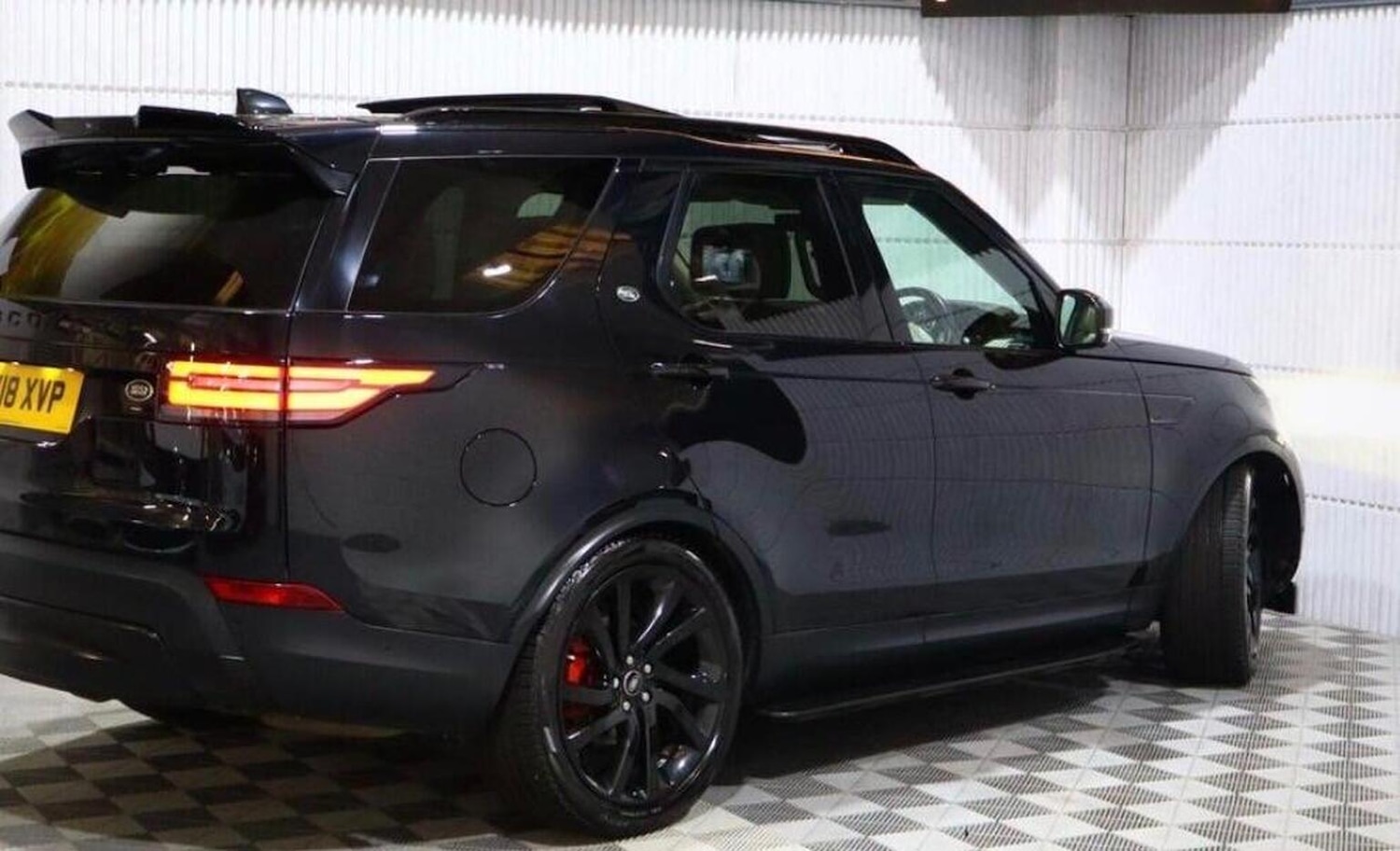 Used Land Rover Discovery 2017 for sale - 78018307: Photo 10