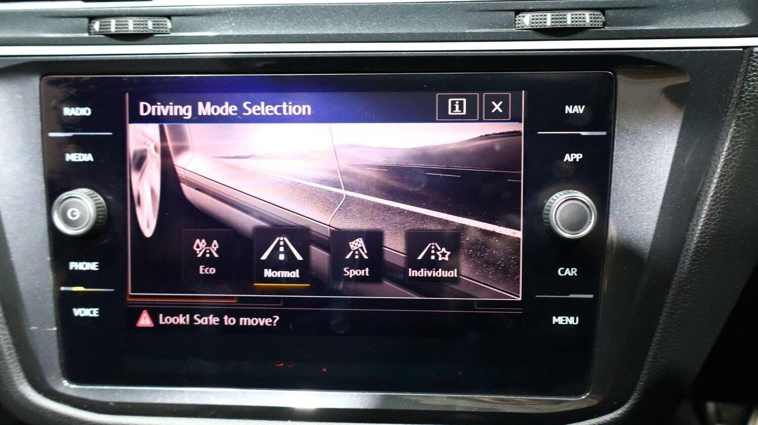 Used Volkswagen Tiguan 2020 for sale - 77766511: Photo 17