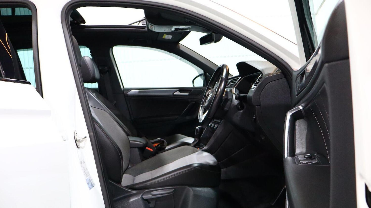 Used Volkswagen Tiguan 2020 for sale - 77766511: Photo 30