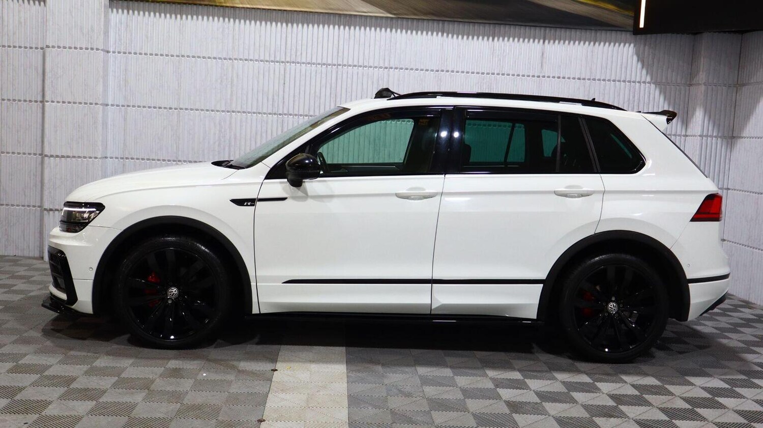 Used Volkswagen Tiguan 2020 for sale - 77766511: Photo 37