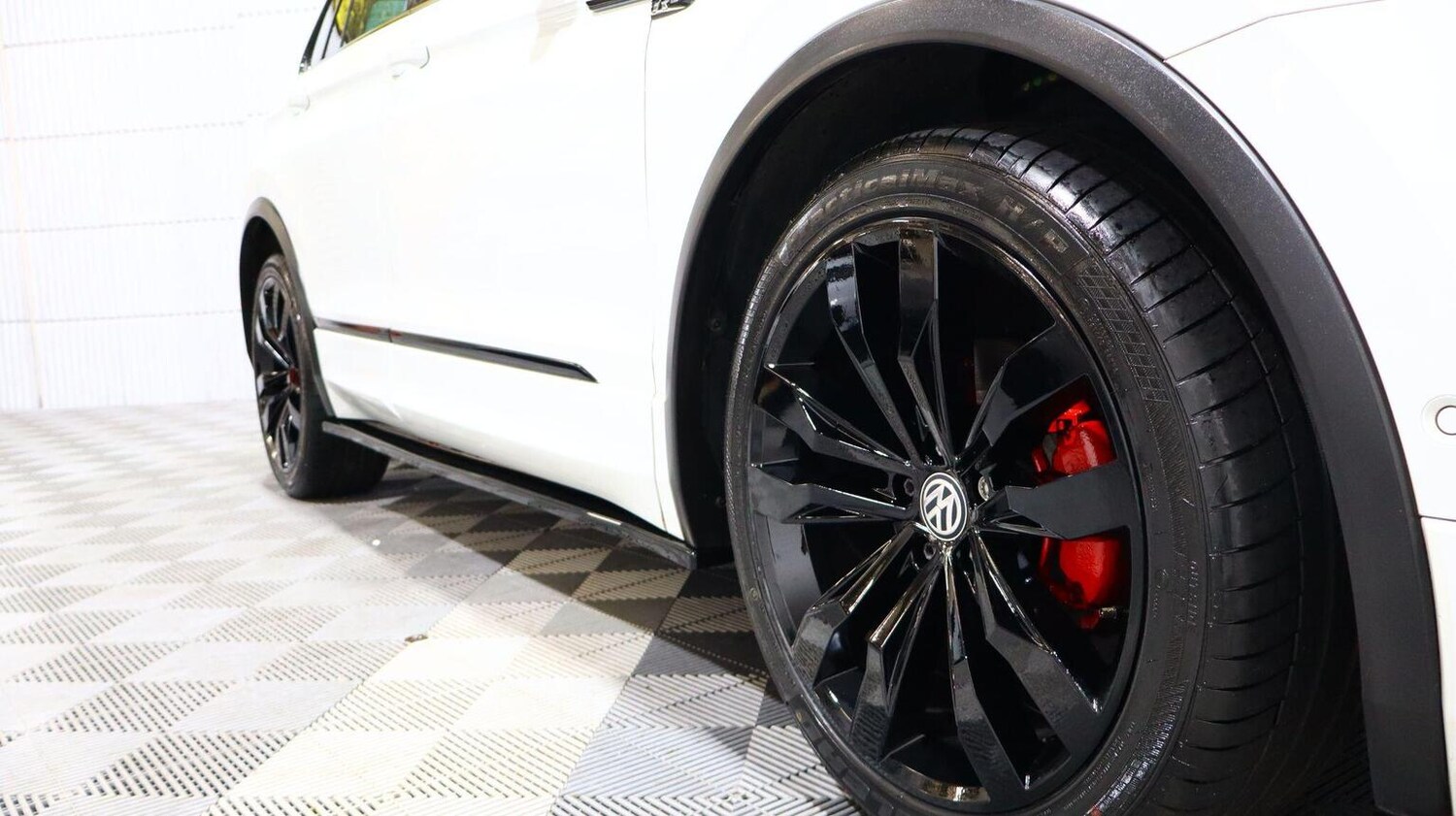 Used Volkswagen Tiguan 2020 for sale - 77766511: Photo 48