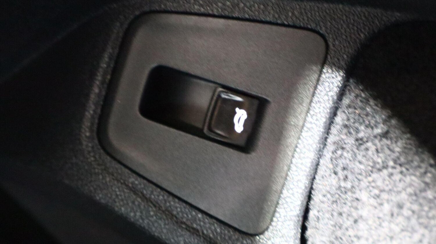 Used Volkswagen Tiguan 2020 for sale - 77766511: Photo 68