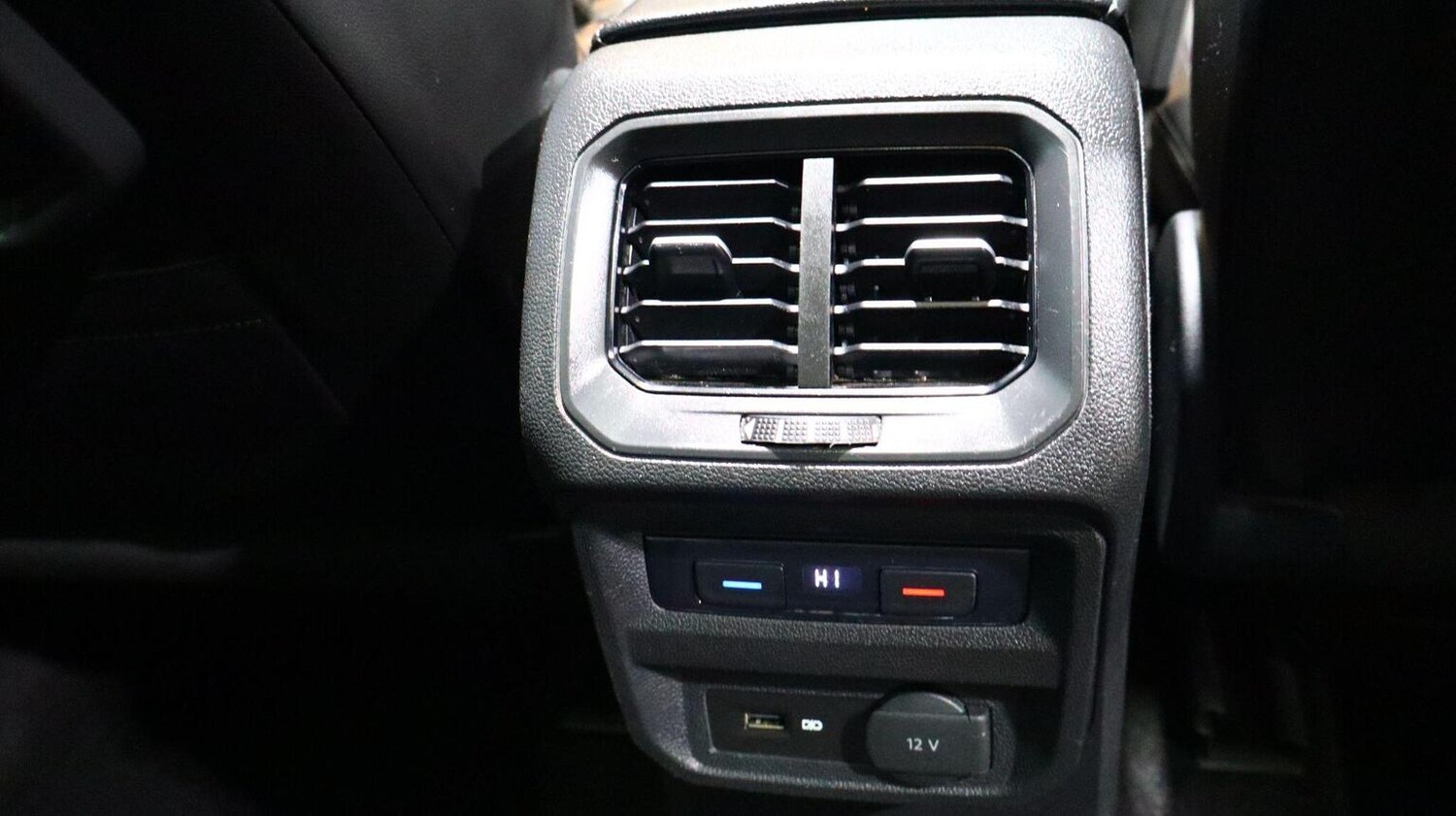 Used Volkswagen Tiguan 2020 for sale - 77766511: Photo 78