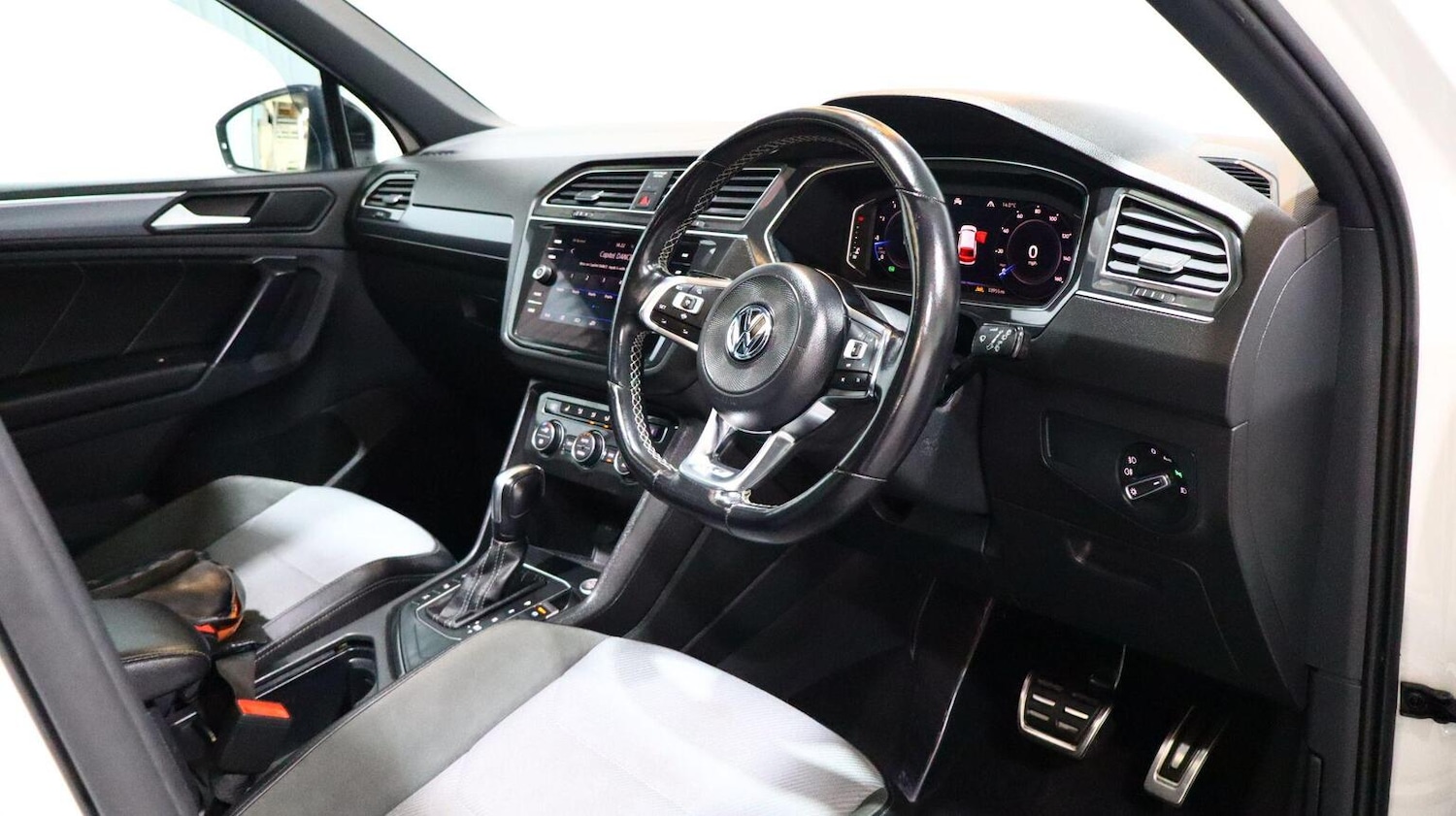 Used Volkswagen Tiguan 2020 for sale - 77766511: Photo 9