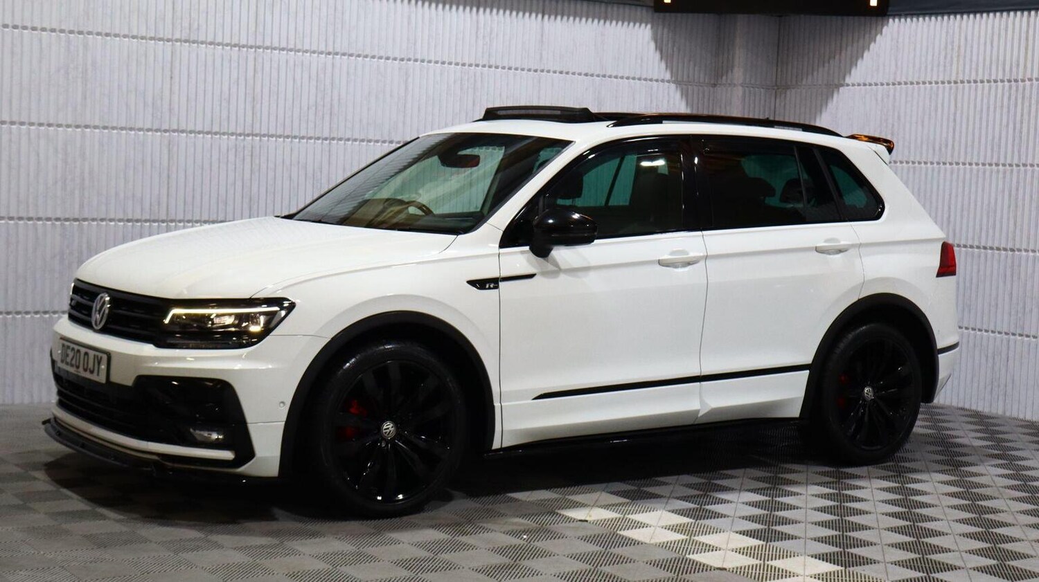 Used Volkswagen Tiguan 2020 for sale - 77766511: Photo 91