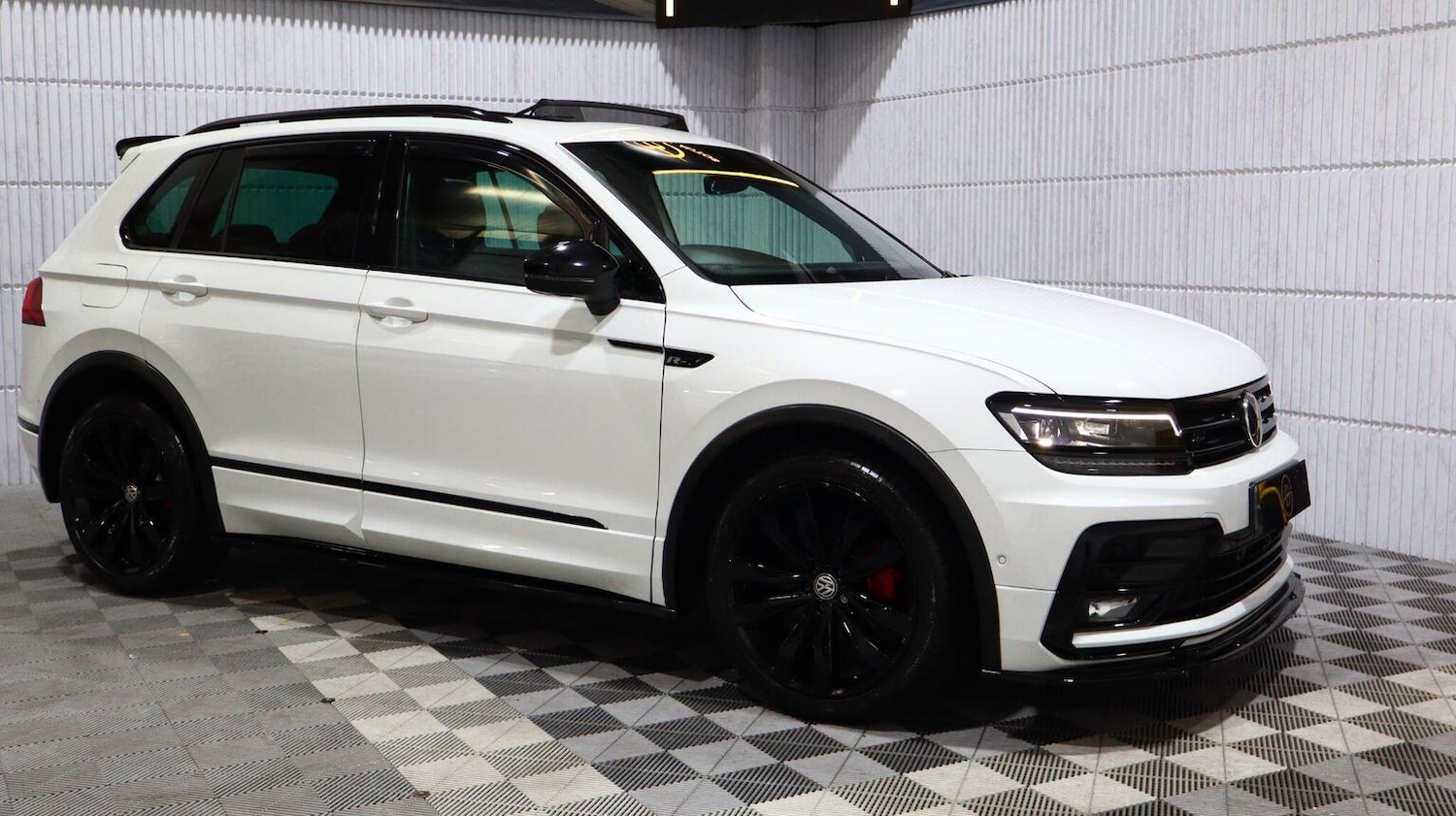 Used Volkswagen Tiguan 2020 for sale - 77766511: Photo 93