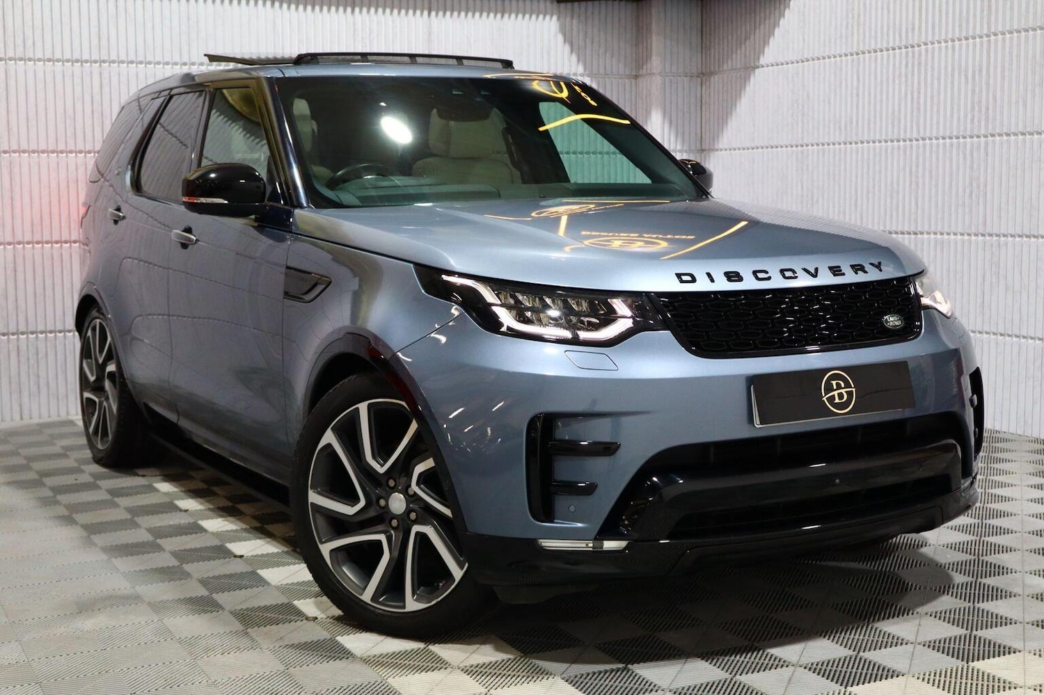 Used Land Rover Discovery 2020 for sale - 76769938: Photo 1