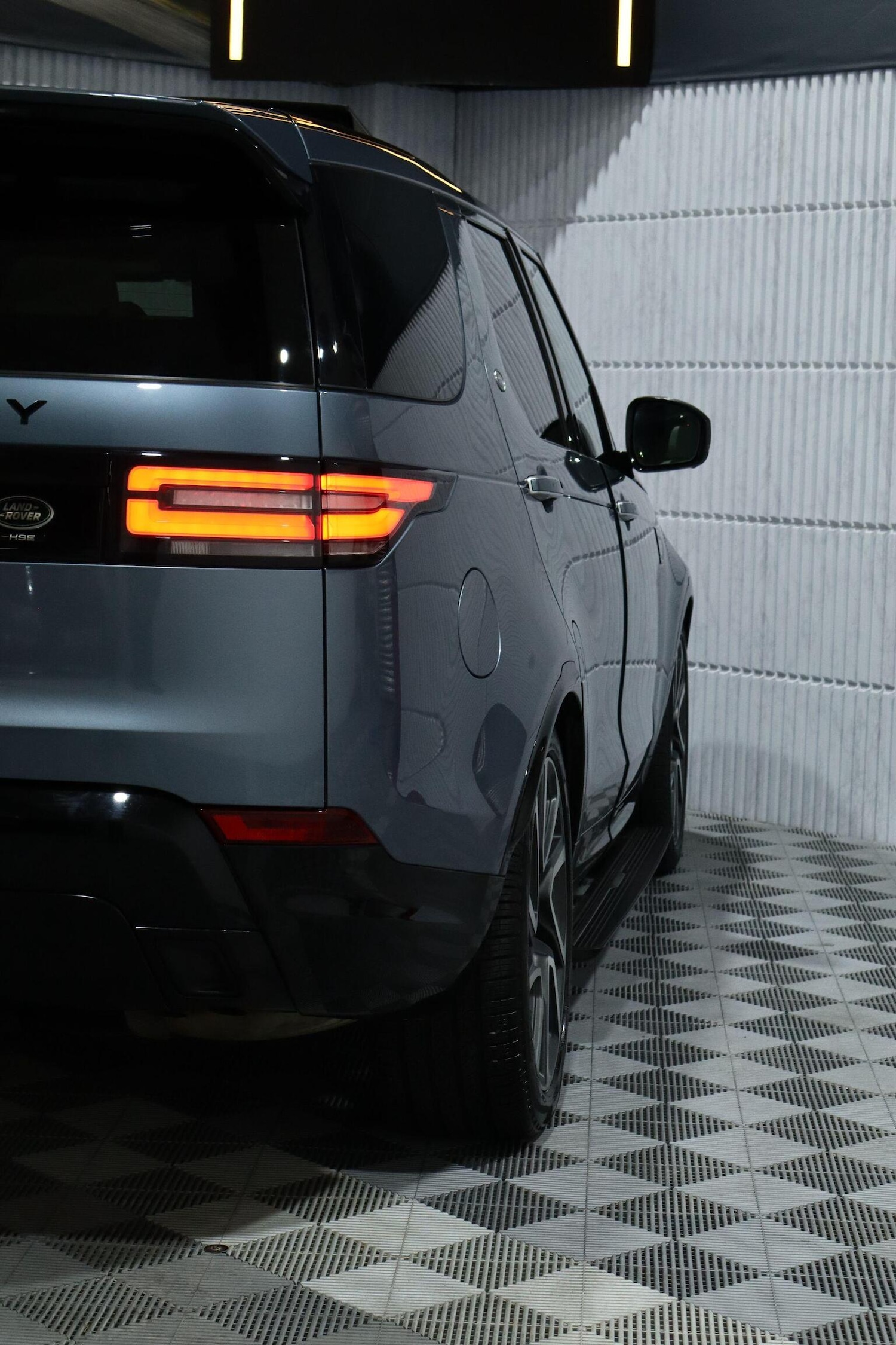 Used Land Rover Discovery 2020 for sale - 76769938: Photo 76