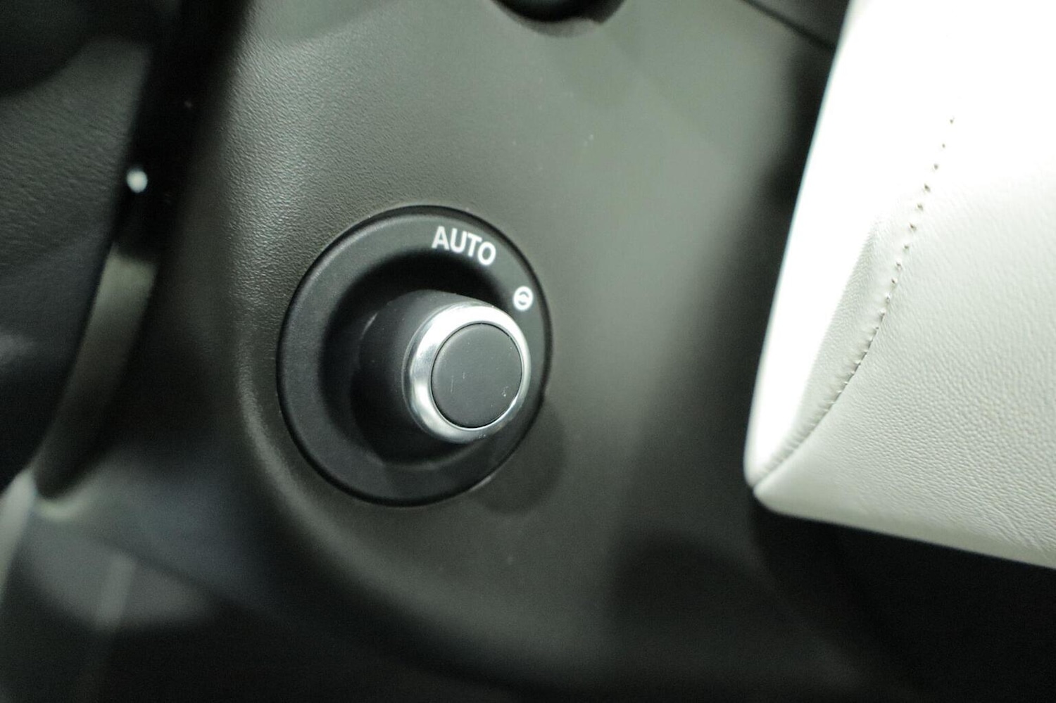 Used Land Rover Discovery 2020 for sale - 76769938: Photo 78