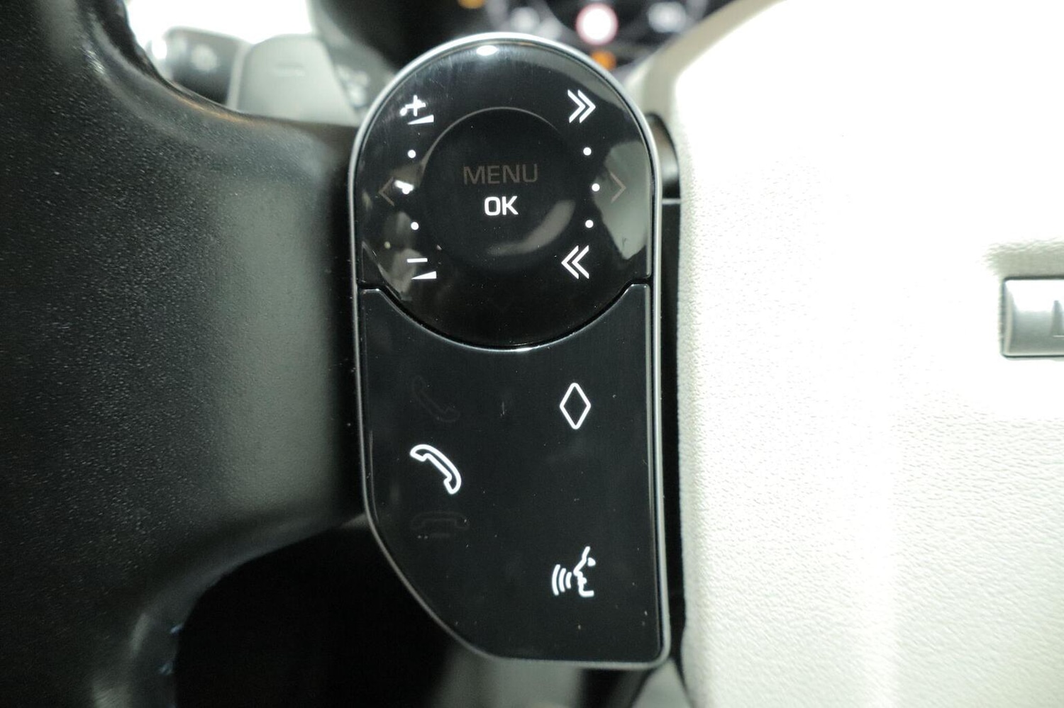 Used Land Rover Discovery 2020 for sale - 76769938: Photo 8