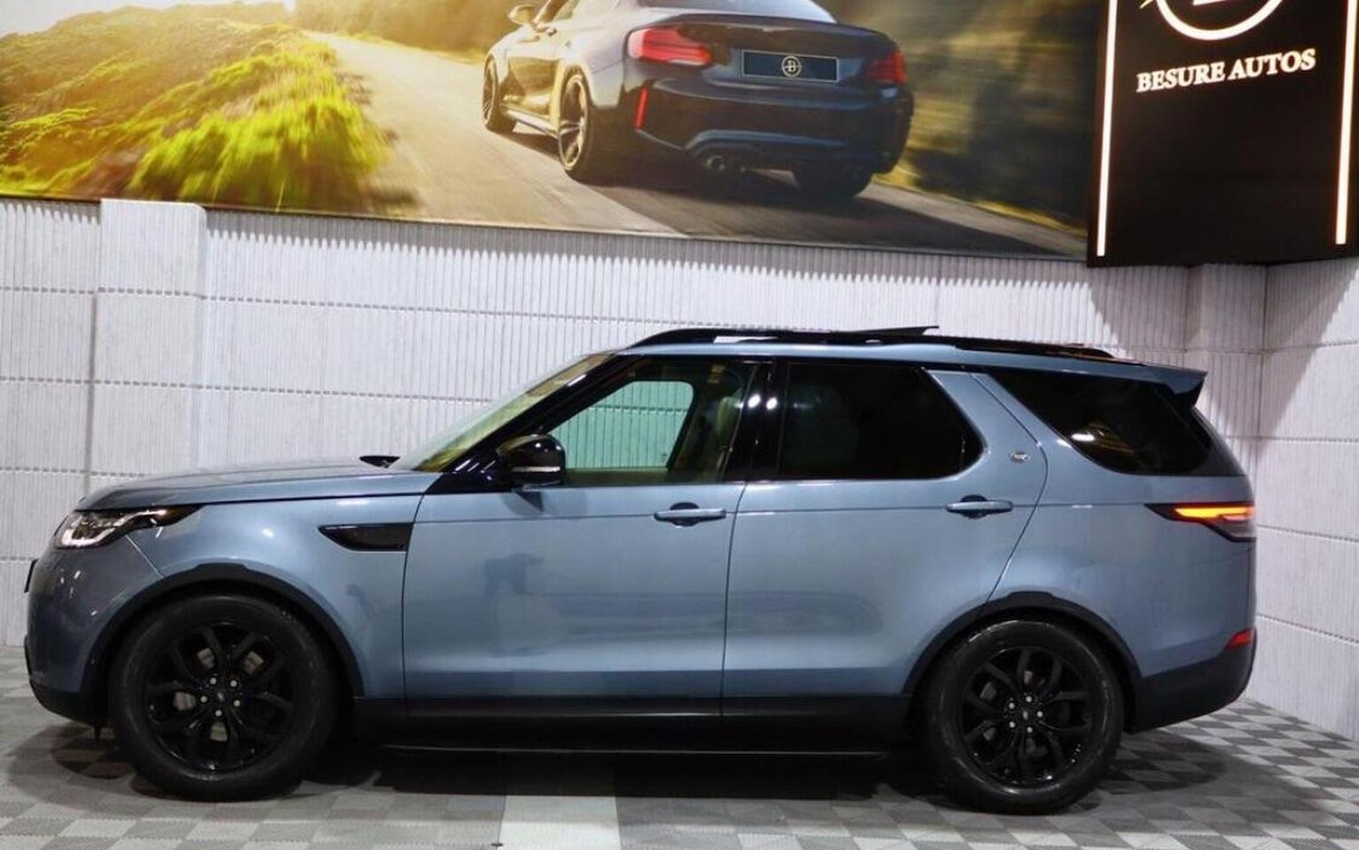 Used Land Rover Discovery 2019 for sale - 76884871: Photo 4