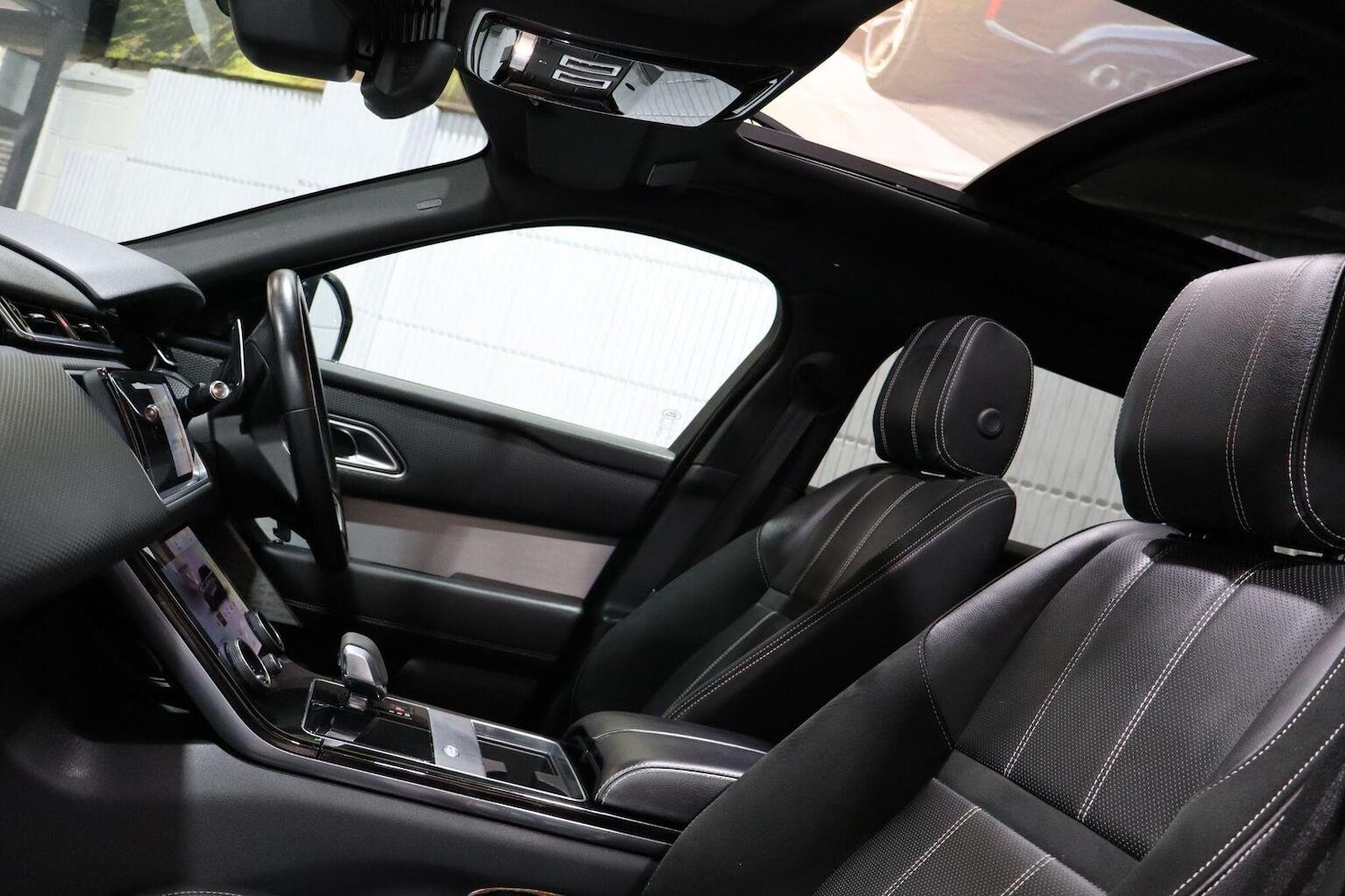 Used Land Rover Range Rover Velar 2021 for sale - 76211743: Photo 3