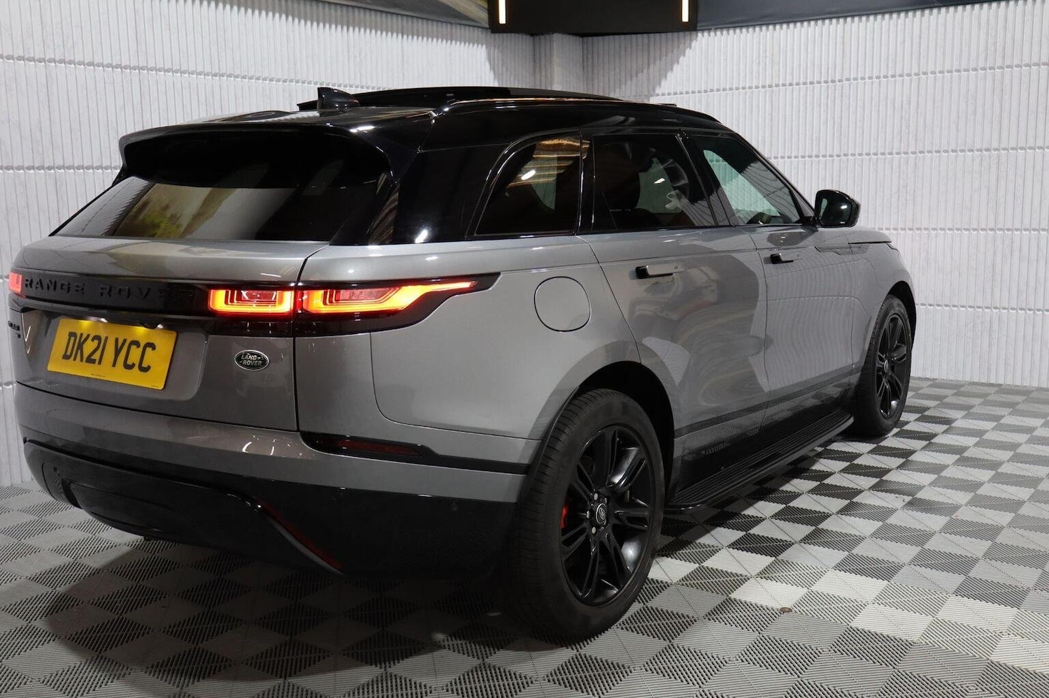Used Land Rover Range Rover Velar 2021 for sale - 76211743: Photo 71