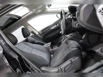 Used Nissan X-Trail 2016 for sale - 76510956: Photo