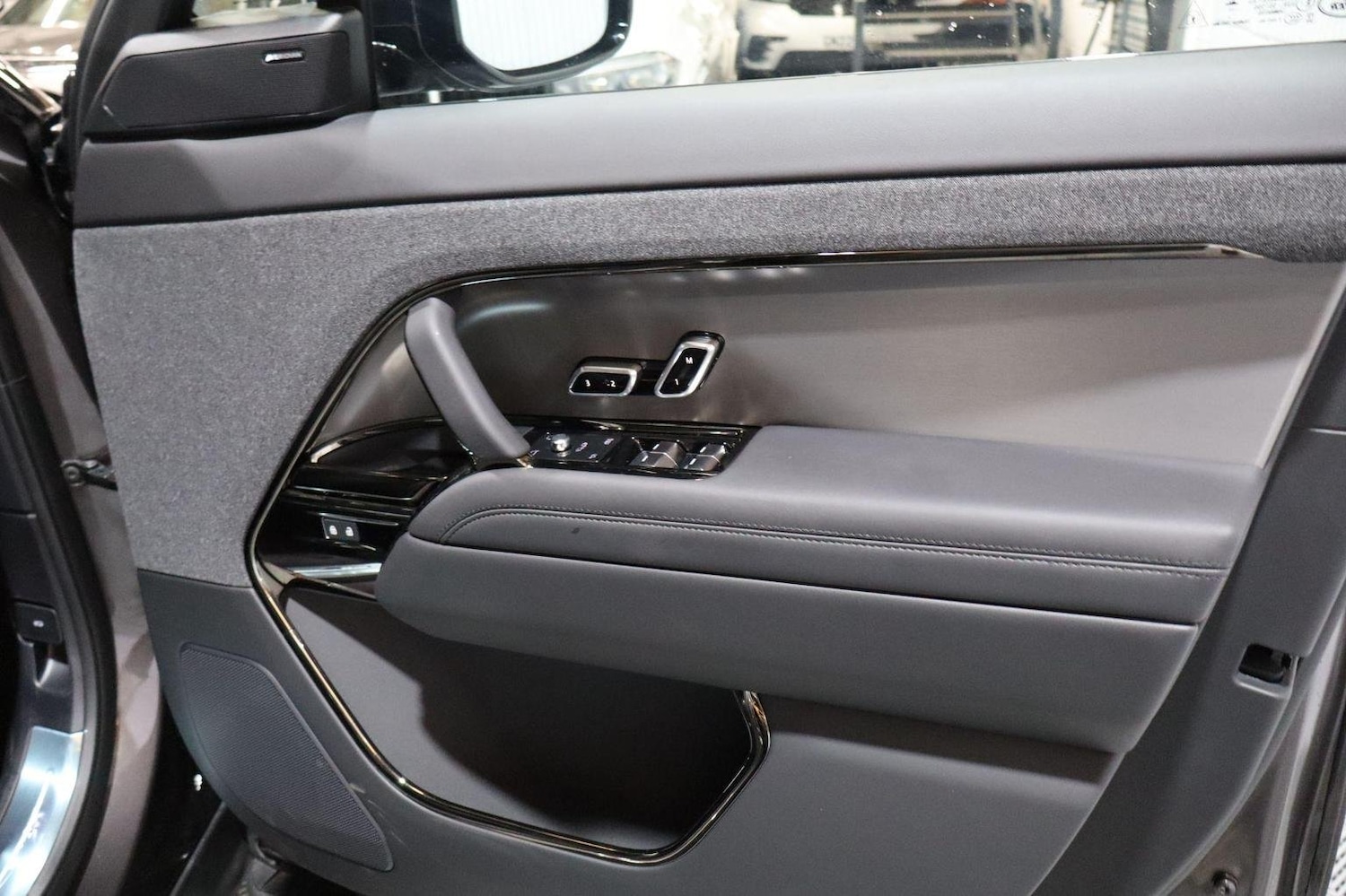 Used Land Rover Range Rover Sport 2025 for sale - 76211776: Photo 17