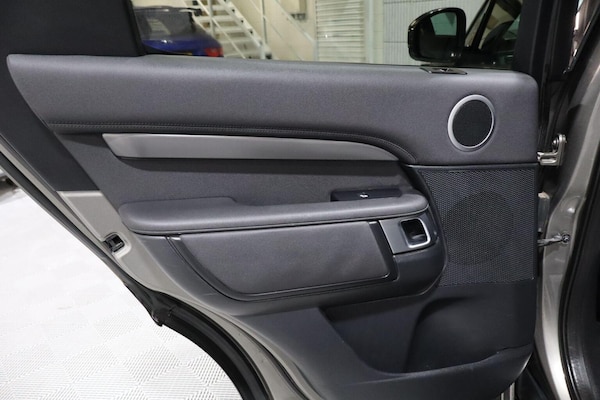 Used Land Rover Discovery 2019 for sale - 76305504: Photo 30