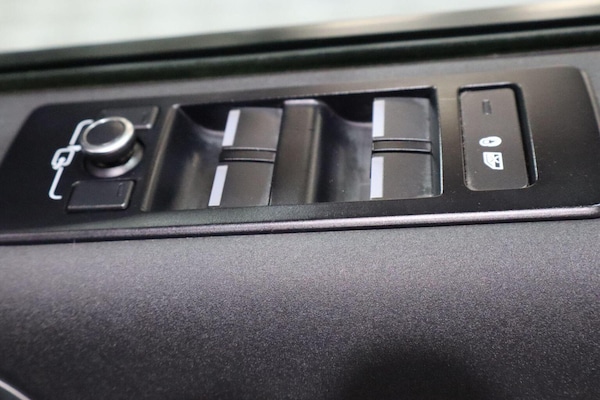 Used Land Rover Discovery 2019 for sale - 76305504: Photo 38