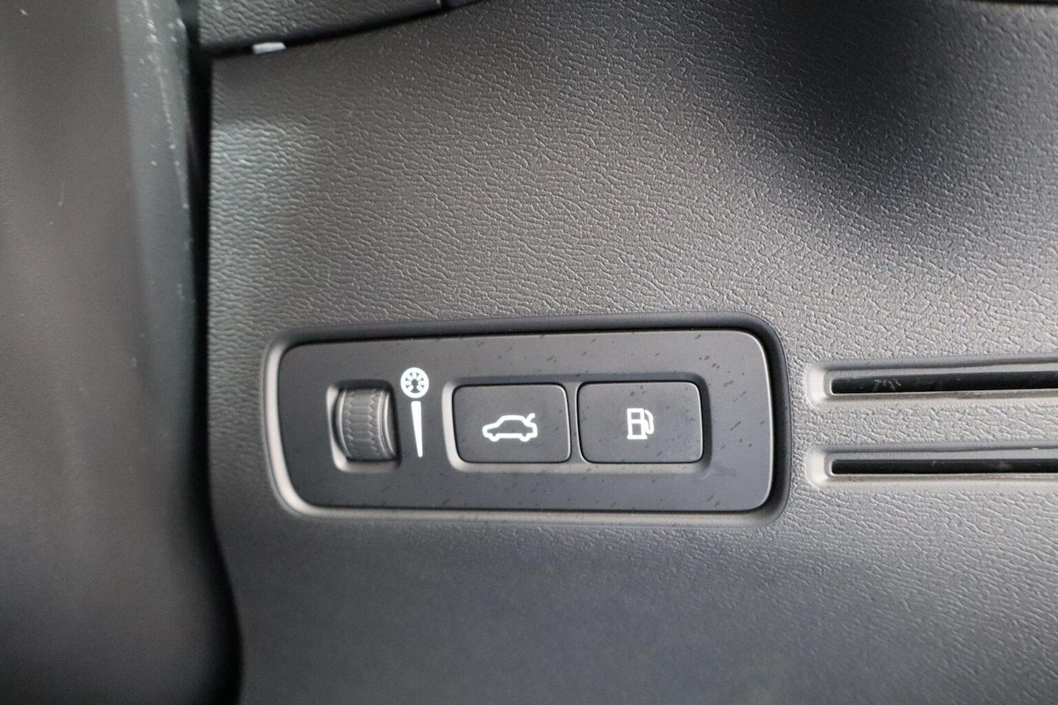 Used Volvo XC40 2021 for sale - 77983738: Photo 44