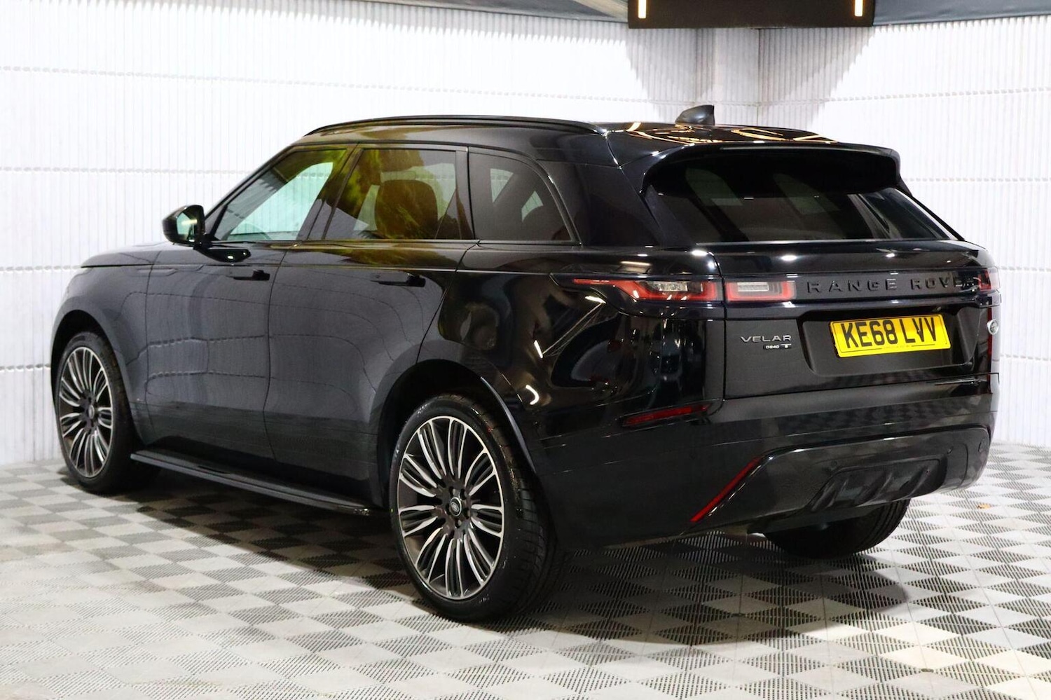 Used Land Rover Range Rover Velar 2018 for sale - 76769787: Photo 11