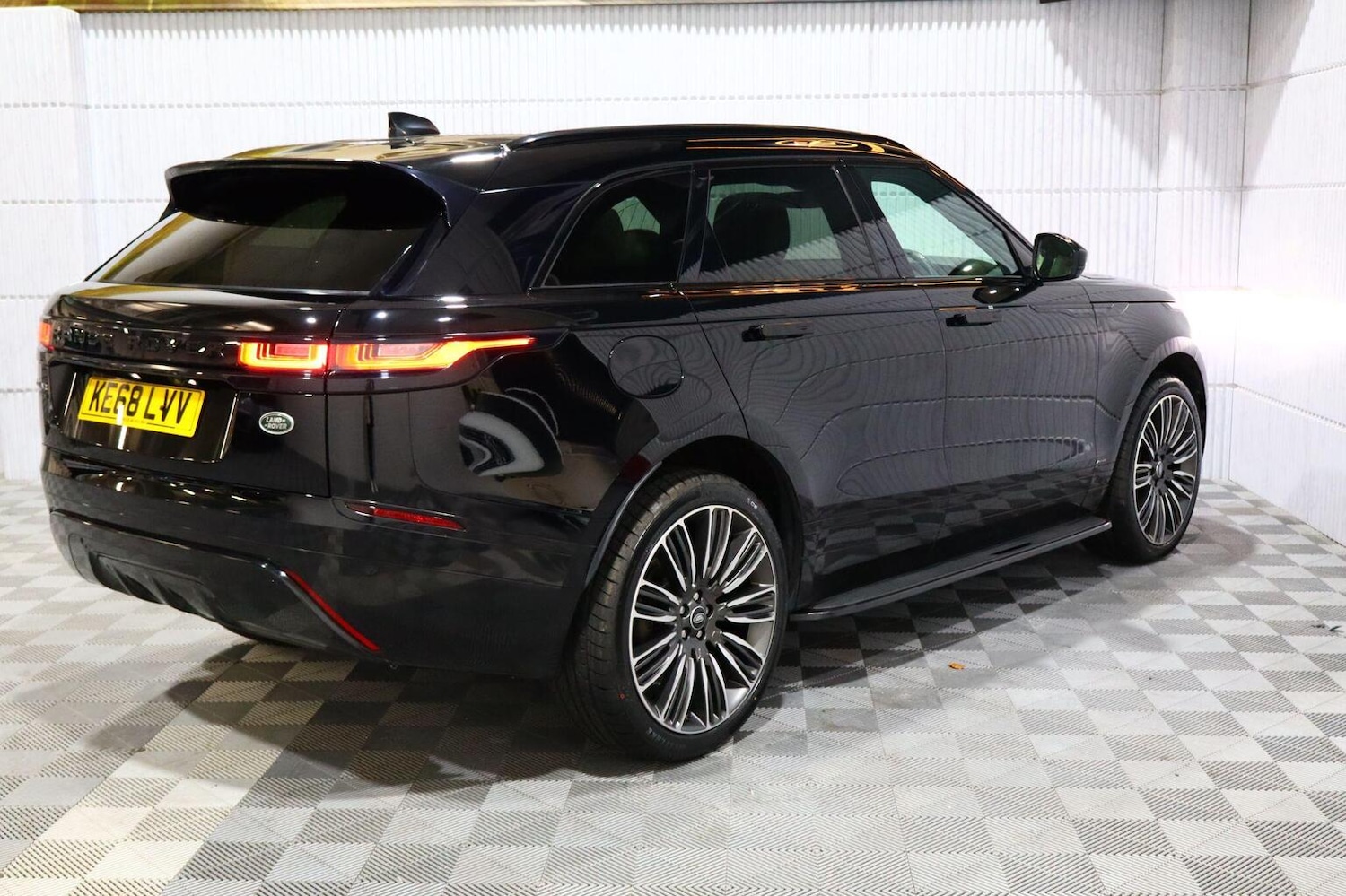 Used Land Rover Range Rover Velar 2018 for sale - 76769787: Photo 35